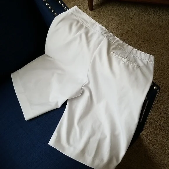 Izod white golf shorts sz 6 - Picture 4 of 5